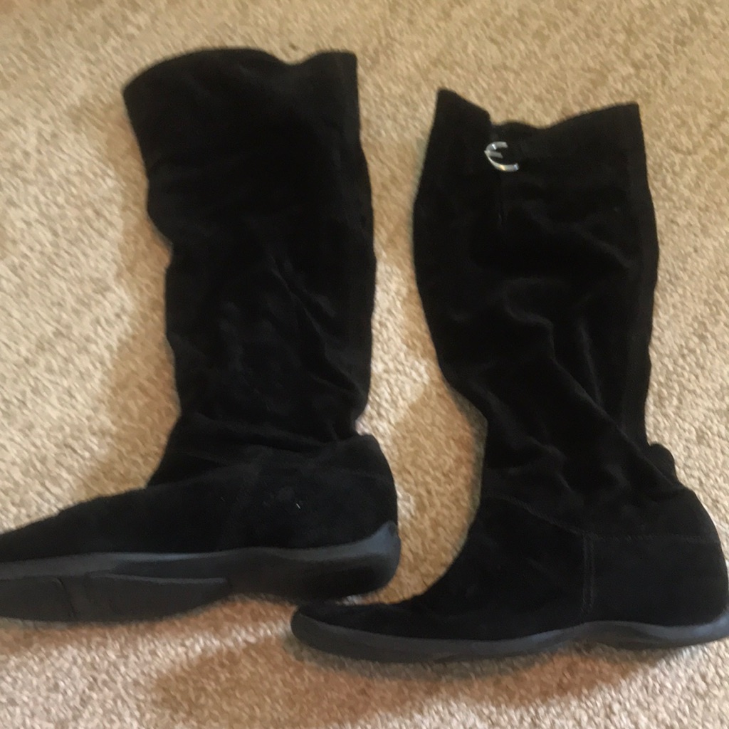 Suede Black Boots With Buckle ! Flat Heels